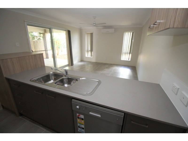 256 Bloomfield Street, Cleveland QLD 4163