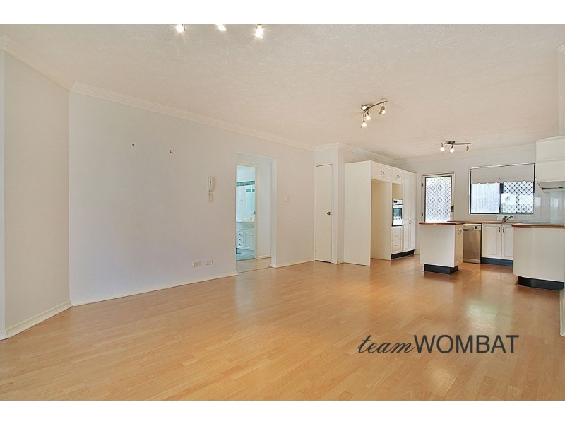 15 Dansie Street, Greenslopes QLD 4120