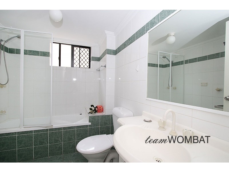 15 Dansie Street, Greenslopes QLD 4120