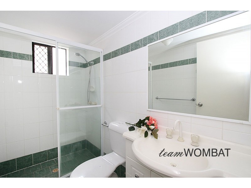 15 Dansie Street, Greenslopes QLD 4120