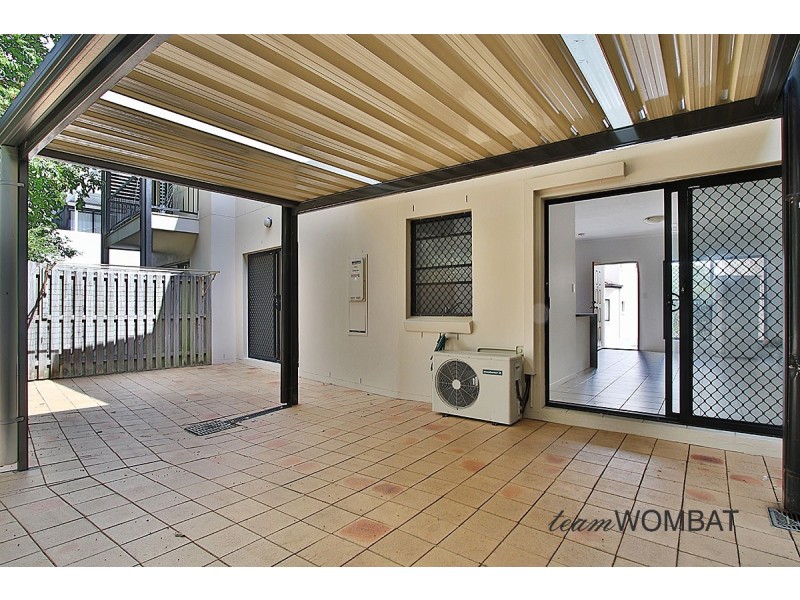 77 Depper Street, St Lucia QLD 4067