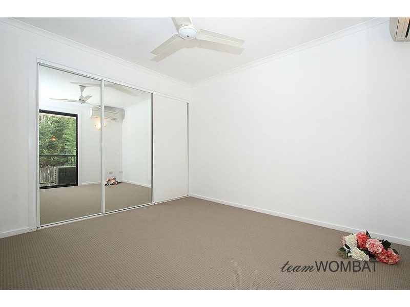 77 Depper Street, St Lucia QLD 4067