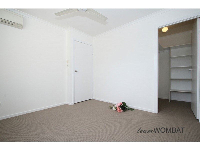 77 Depper Street, St Lucia QLD 4067