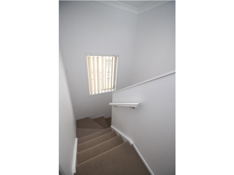 42/74 UNIVERSAL STREET, Pacific Pines QLD 4211