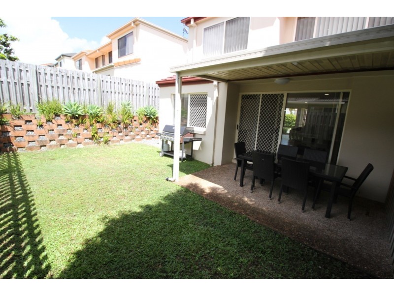 42/74 UNIVERSAL STREET, Pacific Pines QLD 4211