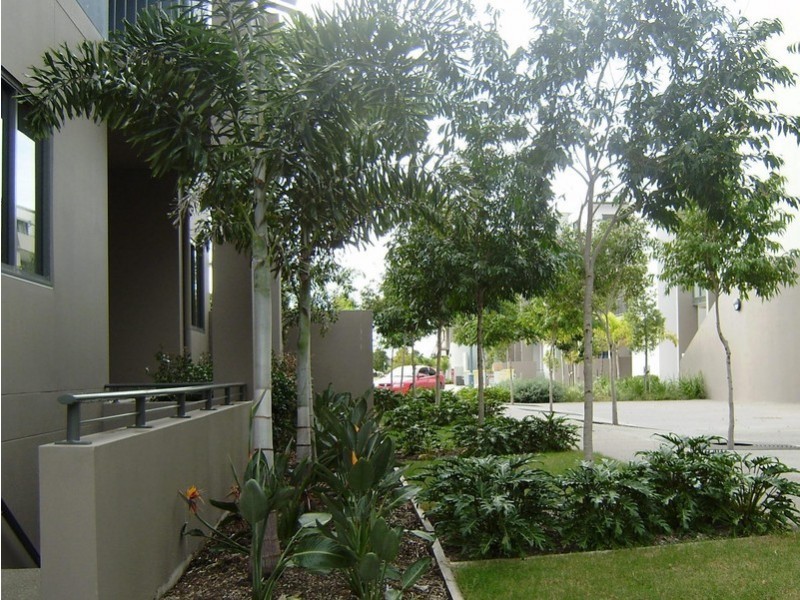 D5/2 Acacia Court, Robina QLD 4226