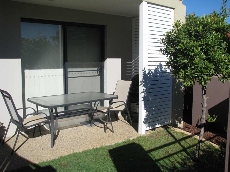 1/12 Geraldton Drive, Varsity Lakes QLD 4227