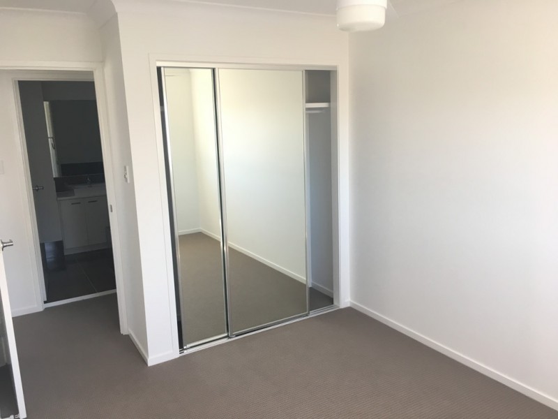 54 grahams road, Strathpine QLD 4500