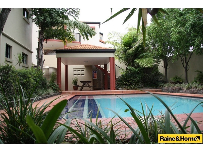 11/15 Dansie Street, Greenslopes QLD 4120