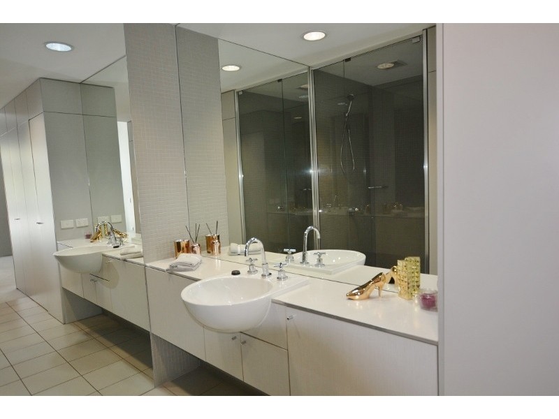 38 B01 Skyring Terrace, Teneriffe QLD 4005