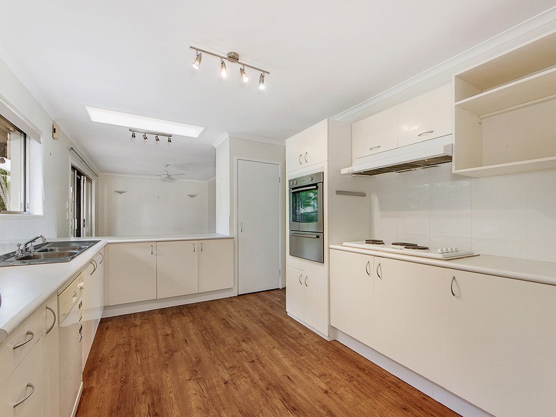16 CARRABEAN AVENUE, Ashmore QLD 4214