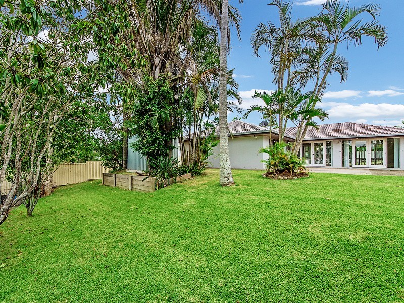 16 CARRABEAN AVENUE, Ashmore QLD 4214