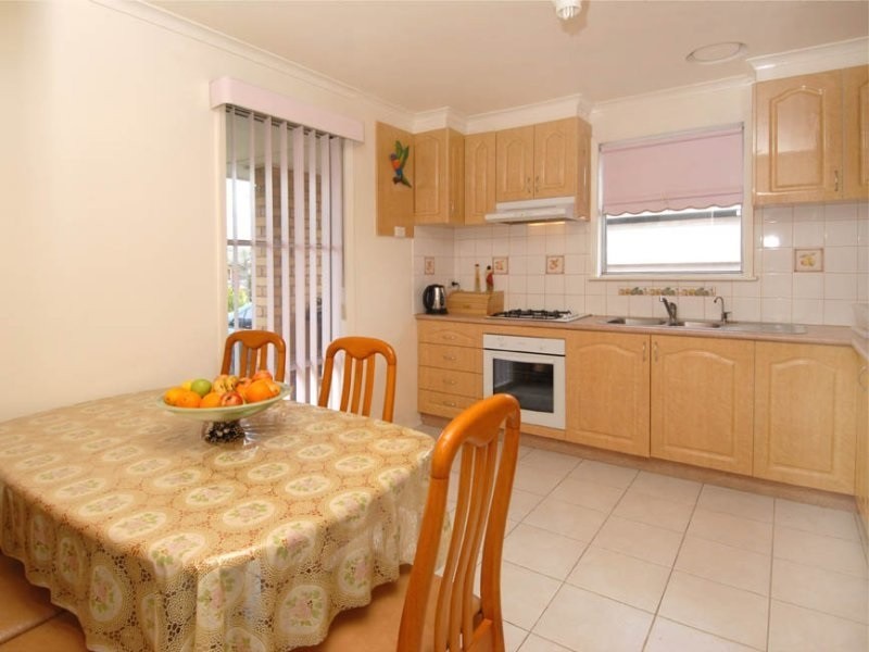 8 TERANG STREET, Dallas VIC 3047