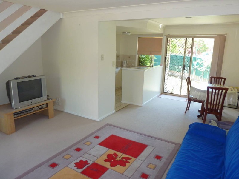 u80 / 75 Brown, Labrador QLD 4215