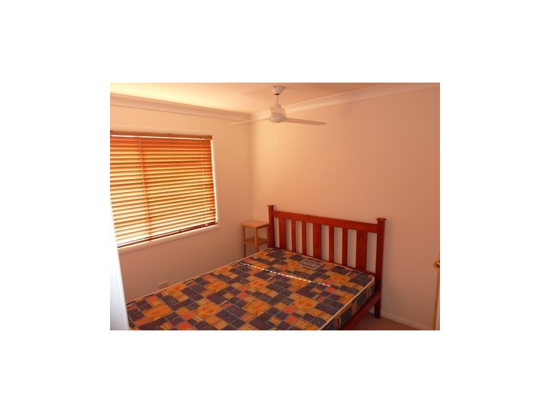 u80 / 75 Brown, Labrador QLD 4215