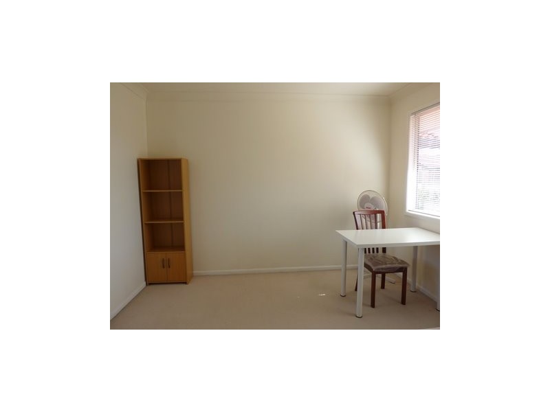 u80 / 75 Brown, Labrador QLD 4215