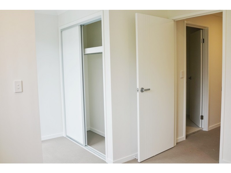 84 The Promenade, Springfield Lakes QLD 4300