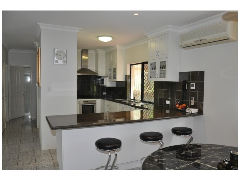 7 Normanby St, Indooroopilly QLD 4068