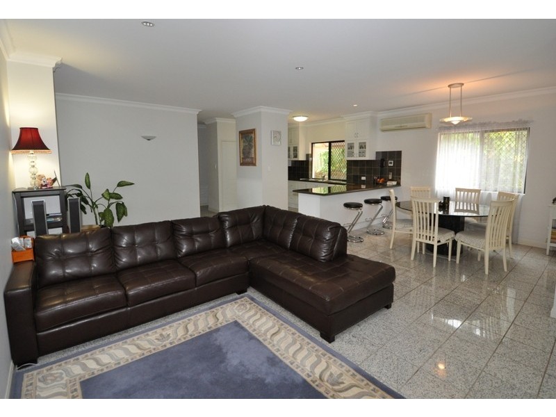 7 Normanby St, Indooroopilly QLD 4068