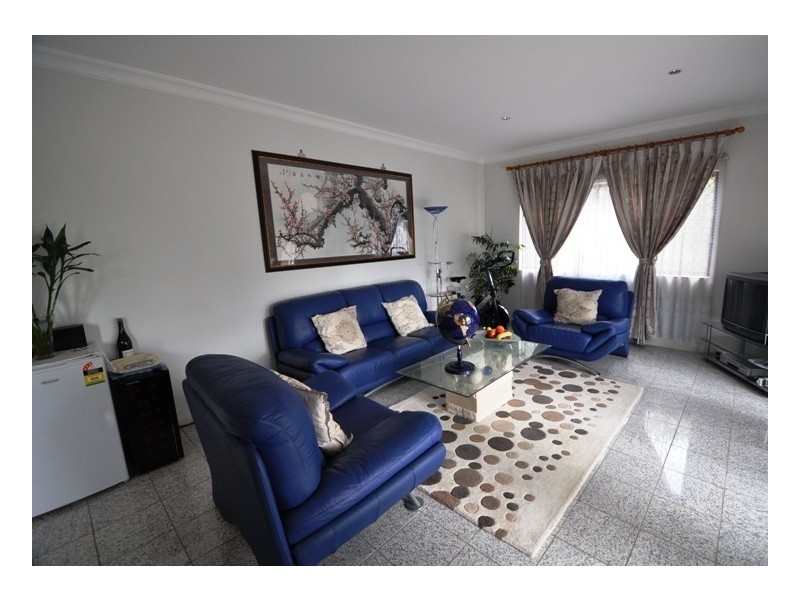7 Normanby St, Indooroopilly QLD 4068