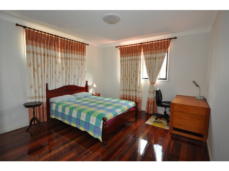 7 Normanby St, Indooroopilly QLD 4068