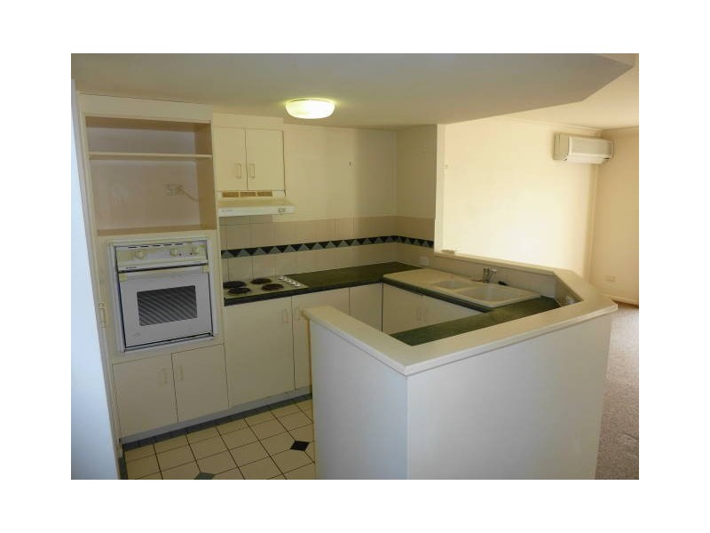 U08/ 75 Brown Street, Labrador QLD 4215