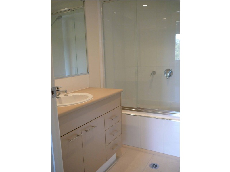 G09/2 Acacia Crt, Robina QLD 4226