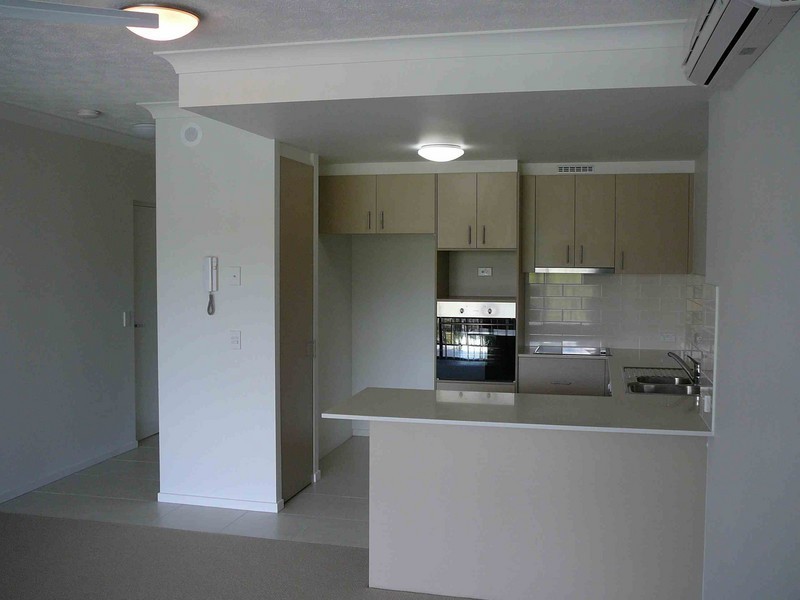 G09/2 Acacia Crt, Robina QLD 4226