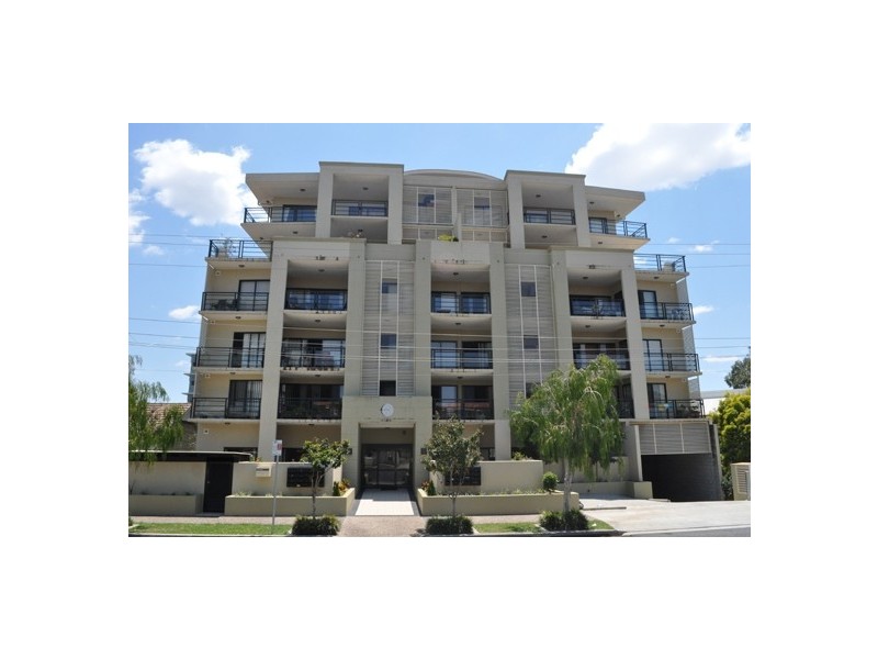 19/11 Grosvenor Road, Indooroopilly QLD 4068