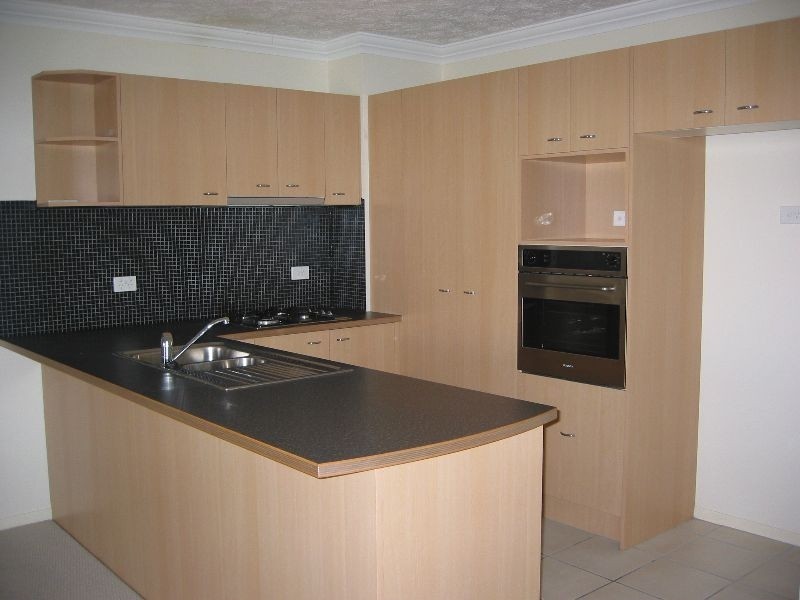 19/11 Grosvenor Road, Indooroopilly QLD 4068