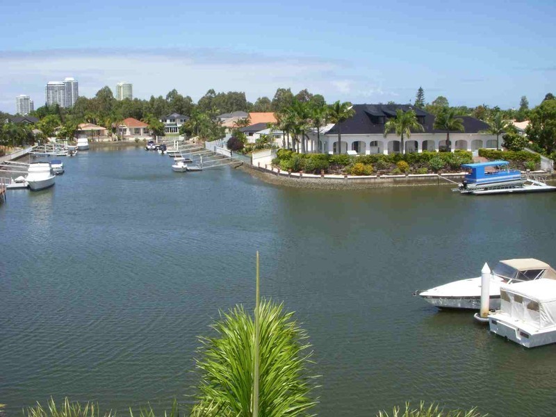 27/82-86 Limetree Parade, Runaway Bay QLD 4216