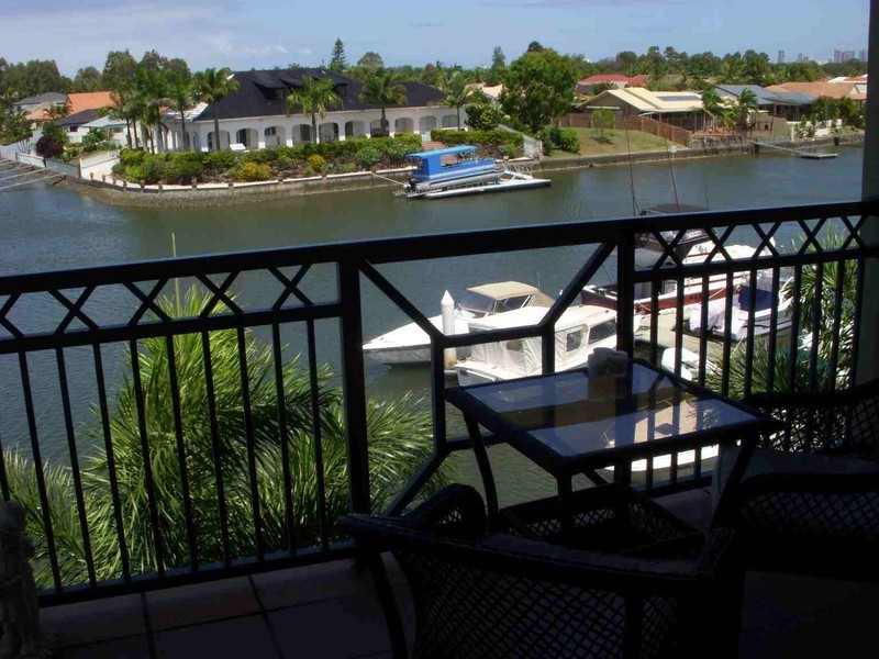 27/82-86 Limetree Parade, Runaway Bay QLD 4216