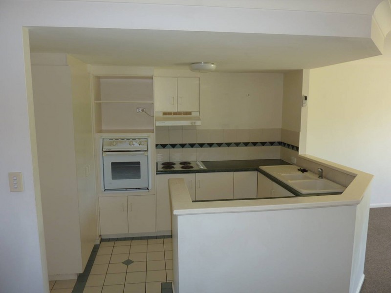 U56/75 Brown Street, Labrador QLD 4215