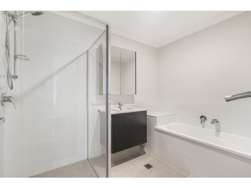 370 GAINSBOROUGH DRIVE, Pimpama QLD 4209