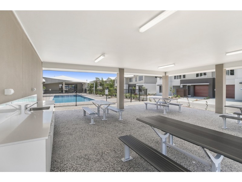 370 GAINSBOROUGH DRIVE, Pimpama QLD 4209