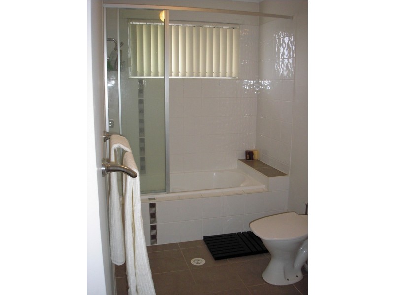 6 – 32 University Drive, Meadowbrook QLD 4131