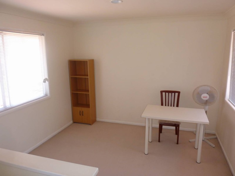 u80 / 75 Brown, Labrador QLD 4215