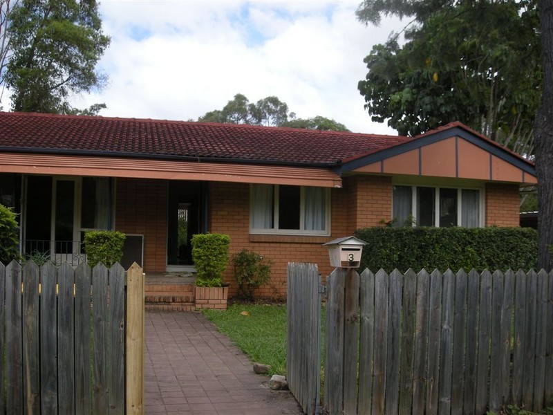 3 Cromarty Street, Kenmore QLD 4069