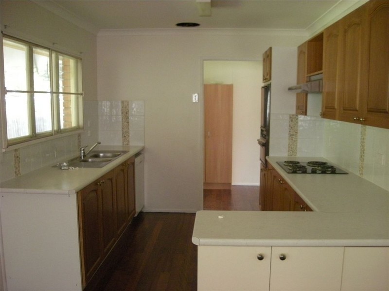 3 Cromarty Street, Kenmore QLD 4069