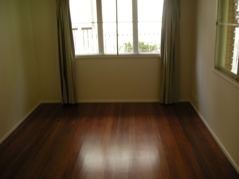 3 Cromarty Street, Kenmore QLD 4069