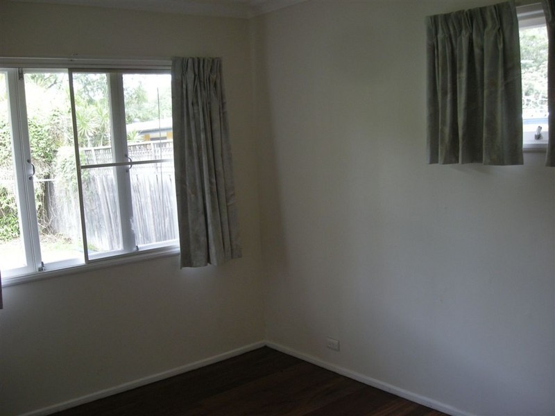 3 Cromarty Street, Kenmore QLD 4069