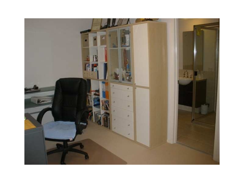 61 Greenway Circuit, Mount Ommaney QLD 4074