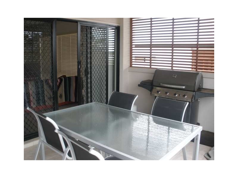 61 Greenway Circuit, Mount Ommaney QLD 4074