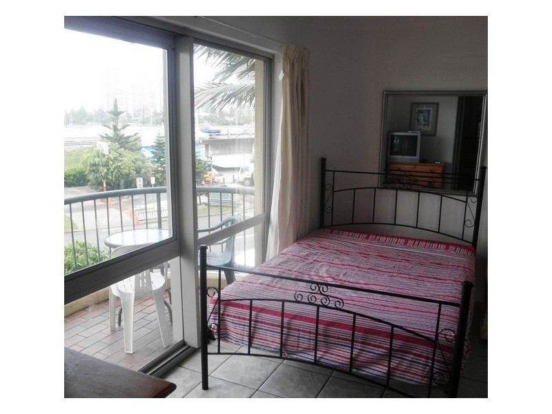 215 / 2 Barney Street, Southport QLD 4215