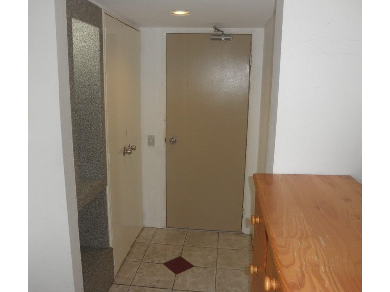 215 / 2 Barney Street, Southport QLD 4215