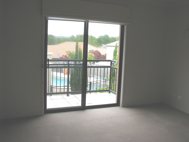 10/2 Geraldton Drive, Varsity Lakes QLD 4227