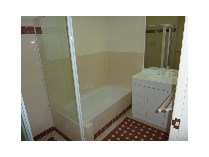 U22/75 Brown Street, Labrador QLD 4215