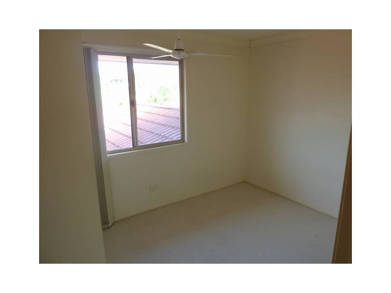 U22/75 Brown Street, Labrador QLD 4215
