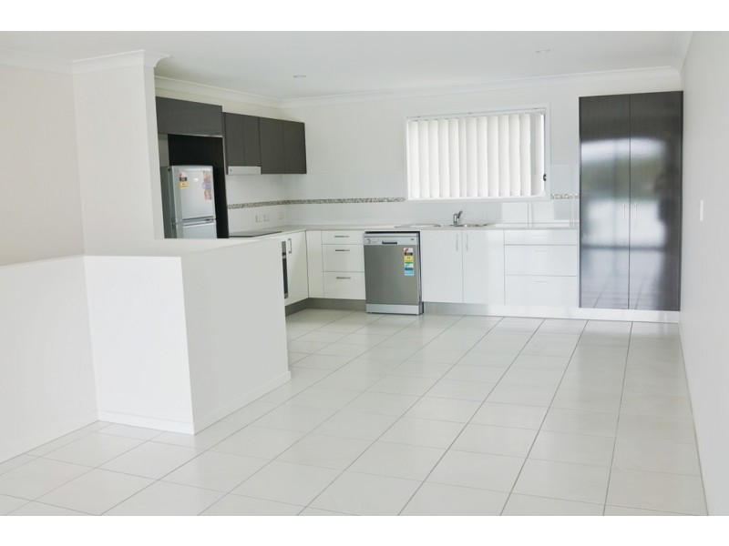 84D The Promenade, Springfield Lakes QLD 4300