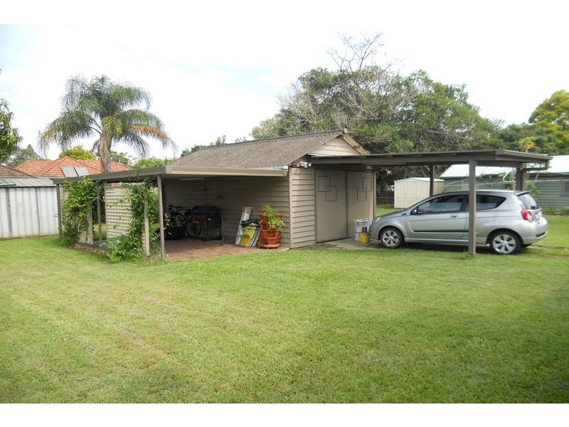 15 Clare Rd, Rocklea QLD 4106